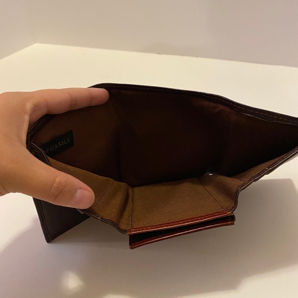 Fossil Wallet - image 4